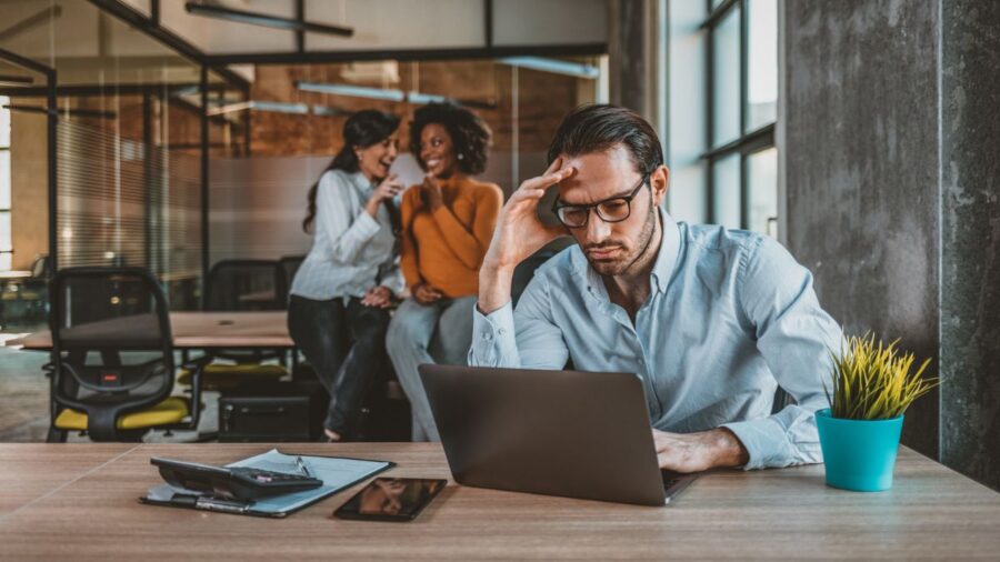 Conflicts in the workplace Stay quiet